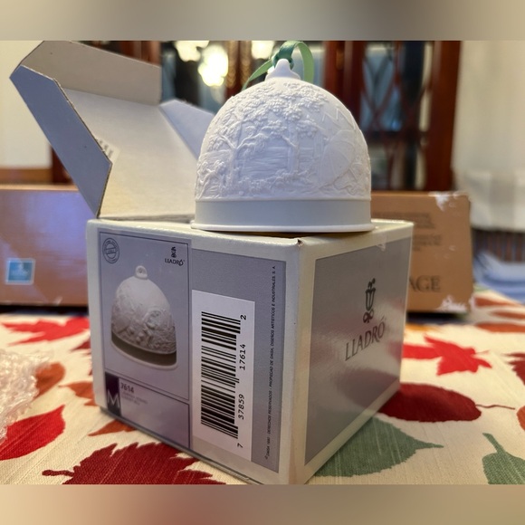 Signed ‘92 Lladro Collectors Gift w/ Summer Bell & Don Quixote plaque Excellent! - Picture 3 of 10